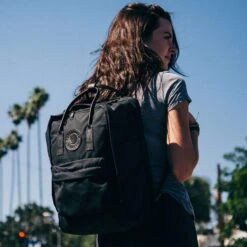 FJÄLLRÄVEN KÅNKEN NO. 2 BLACK Unisex - Tagesrucksack 21 FJÄLLRÄVEN KÅNKEN NO. 2 BLACK Unisex - Tagesrucksack -Outdoor-Ausrüstungsgeschäft 5637528568 etncipg kanken no 2 black fjaellraeven 24