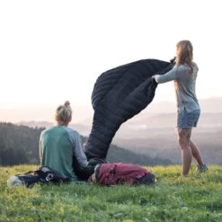 Grüezi Bag BIOPOD DOWNWOOL EXTREME LIGHT 185 BLACK EDITION - Sommerschlafsack -Outdoor-Ausrüstungsgeschäft 5638024347 n biopod downwool extreme light 185 black edition grueezi bag 24