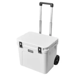 Yeti Coolers ROADIE 60 WHEELED - Kühlbox 16 Yeti Coolers ROADIE 60 WHEELED - Kühlbox -Outdoor-Ausrüstungsgeschäft 5638039363 e roadie 60 wheeled yeti coolers 24